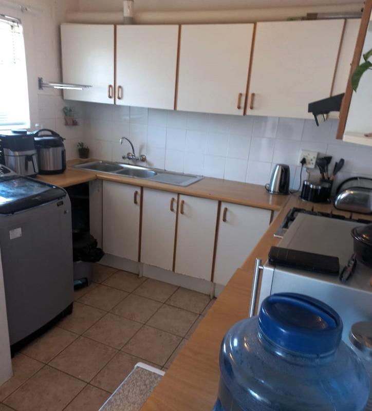 4 Bedroom Property for Sale in Guldenland Western Cape